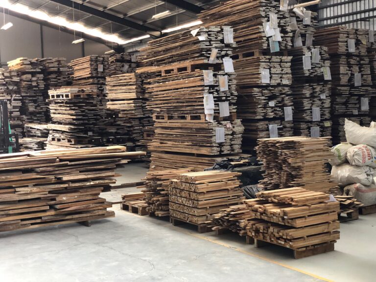 Tavole di legno di Teak, produzione in Indonesia per Arco Outdoor
